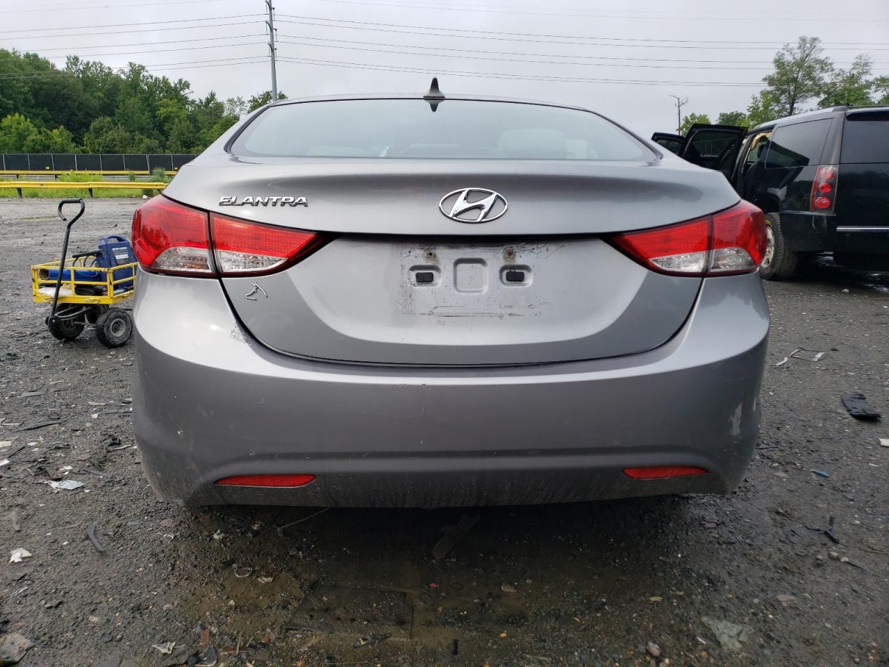 Photo 5 VIN: KMHDH4AE2DU775860 - HYUNDAI ELANTRA 