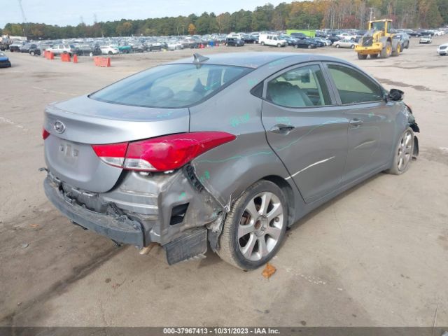 Photo 3 VIN: KMHDH4AE2DU856311 - HYUNDAI ELANTRA 