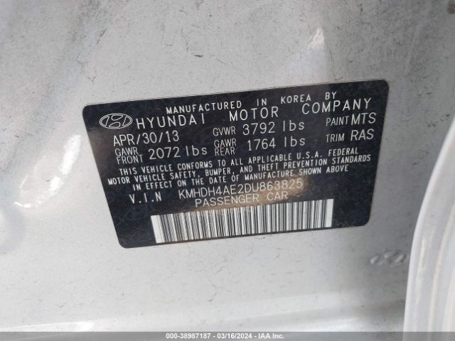 Photo 8 VIN: KMHDH4AE2DU863825 - HYUNDAI ELANTRA 