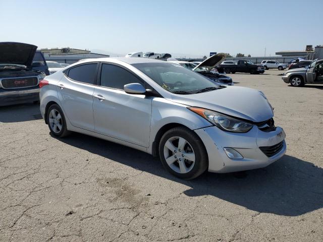 Photo 3 VIN: KMHDH4AE2DU886960 - HYUNDAI ELANTRA 