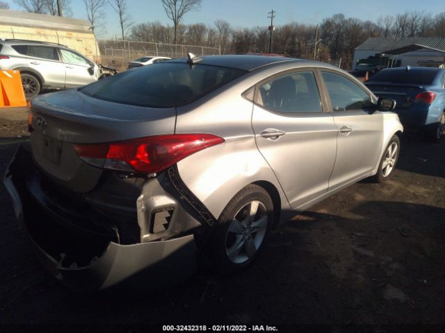 Photo 3 VIN: KMHDH4AE2DU893276 - HYUNDAI ELANTRA 