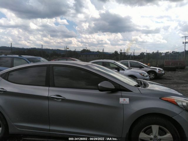 Photo 5 VIN: KMHDH4AE2DU951368 - HYUNDAI ELANTRA 