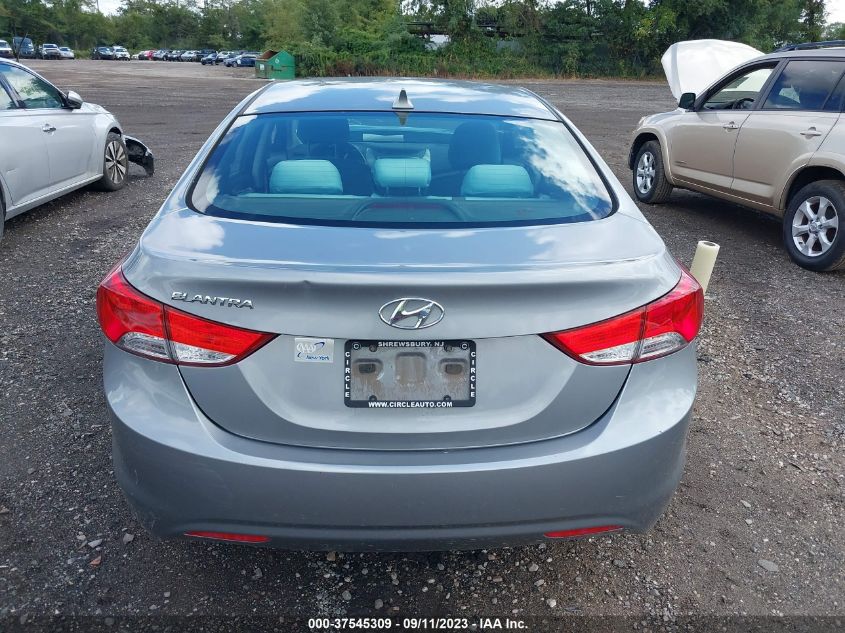 Photo 15 VIN: KMHDH4AE2DU980546 - HYUNDAI ELANTRA 