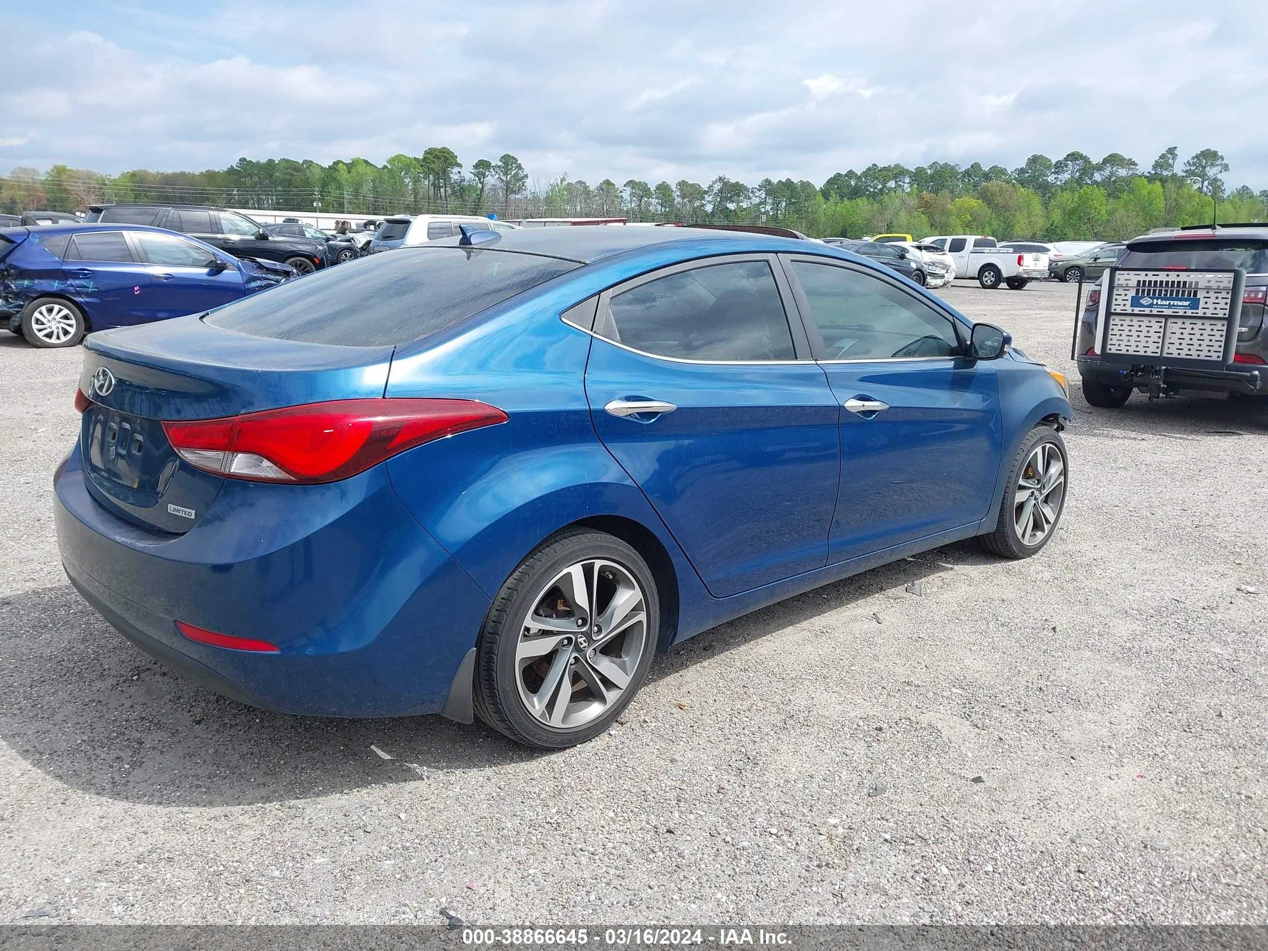 Photo 3 VIN: KMHDH4AE2EU032195 - HYUNDAI ELANTRA 