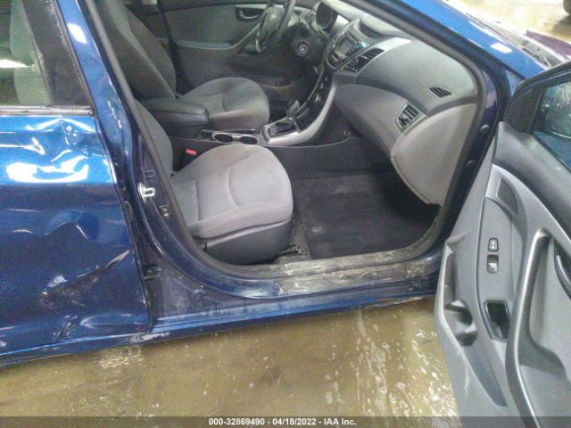 Photo 4 VIN: KMHDH4AE2FU321658 - HYUNDAI ELANTRA 