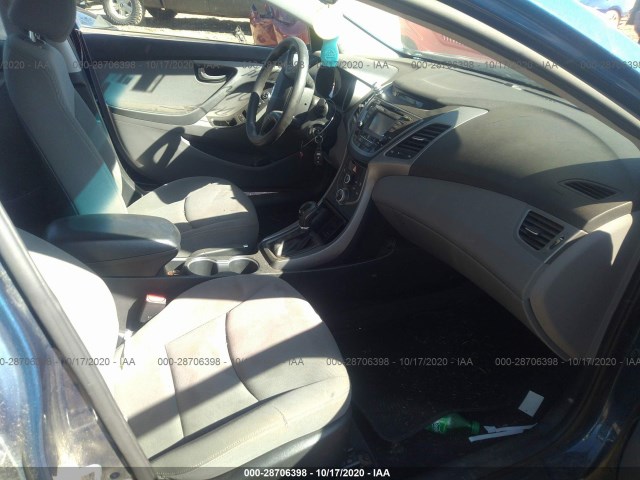 Photo 4 VIN: KMHDH4AE2FU377289 - HYUNDAI ELANTRA 