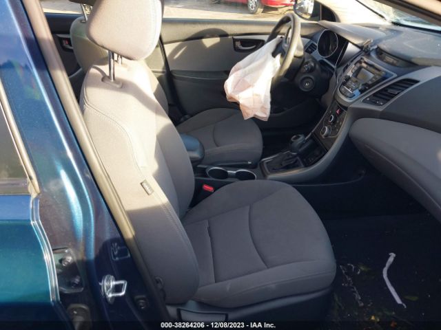 Photo 4 VIN: KMHDH4AE2FU383089 - HYUNDAI ELANTRA 