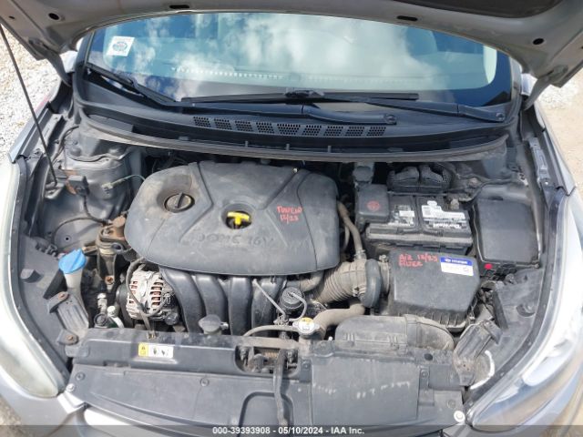 Photo 9 VIN: KMHDH4AE2GU502602 - HYUNDAI ELANTRA 