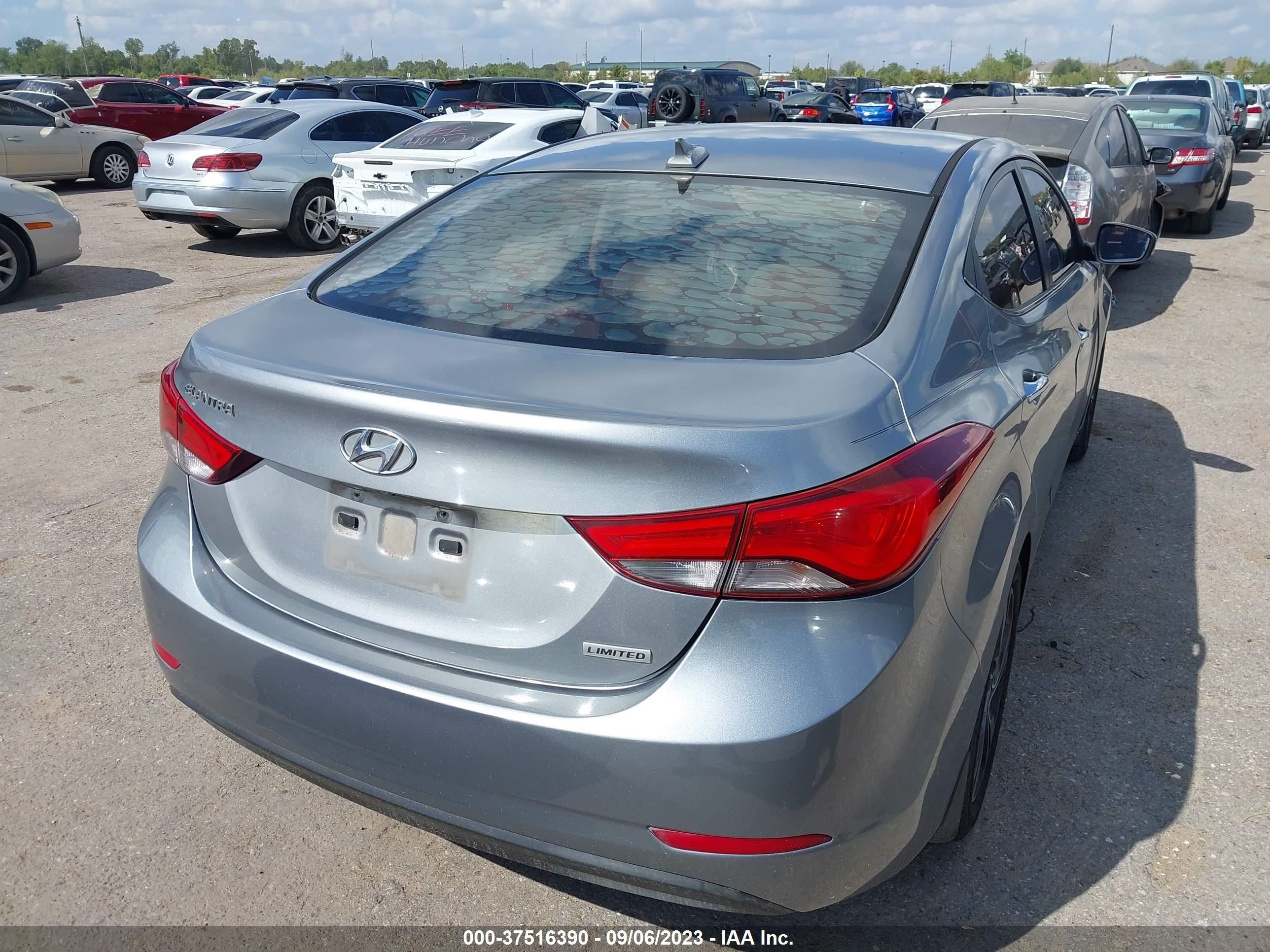 Photo 3 VIN: KMHDH4AE2GU513292 - HYUNDAI ELANTRA 