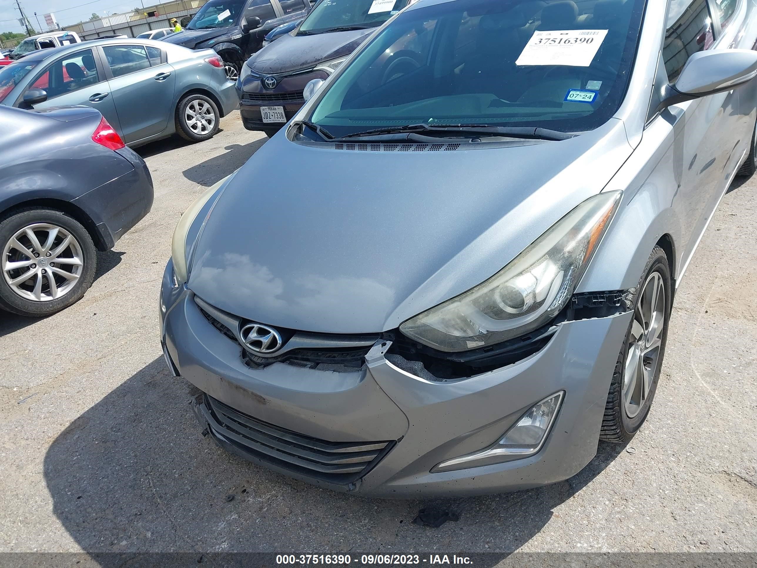 Photo 5 VIN: KMHDH4AE2GU513292 - HYUNDAI ELANTRA 