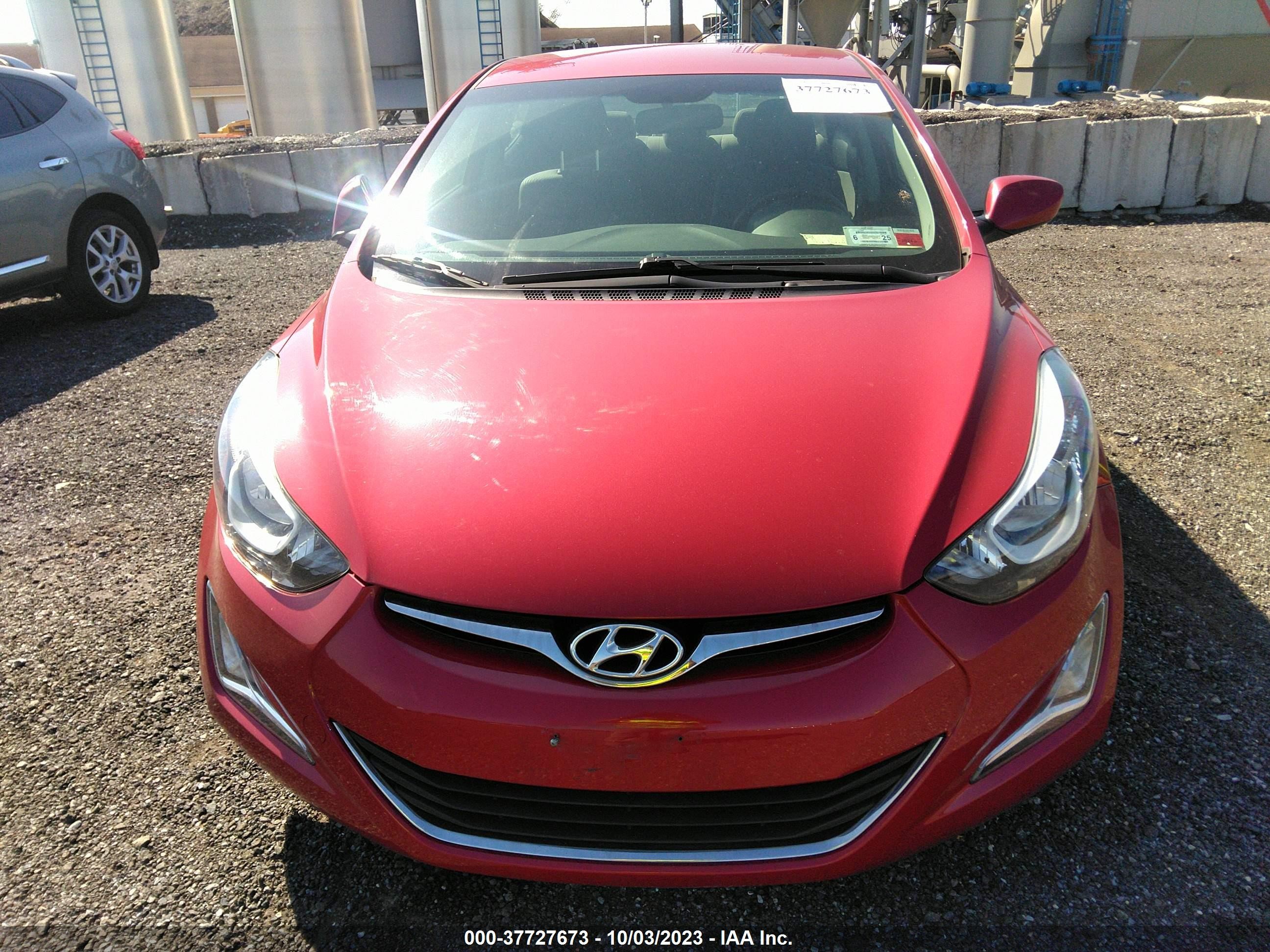 Photo 10 VIN: KMHDH4AE2GU527998 - HYUNDAI ELANTRA 