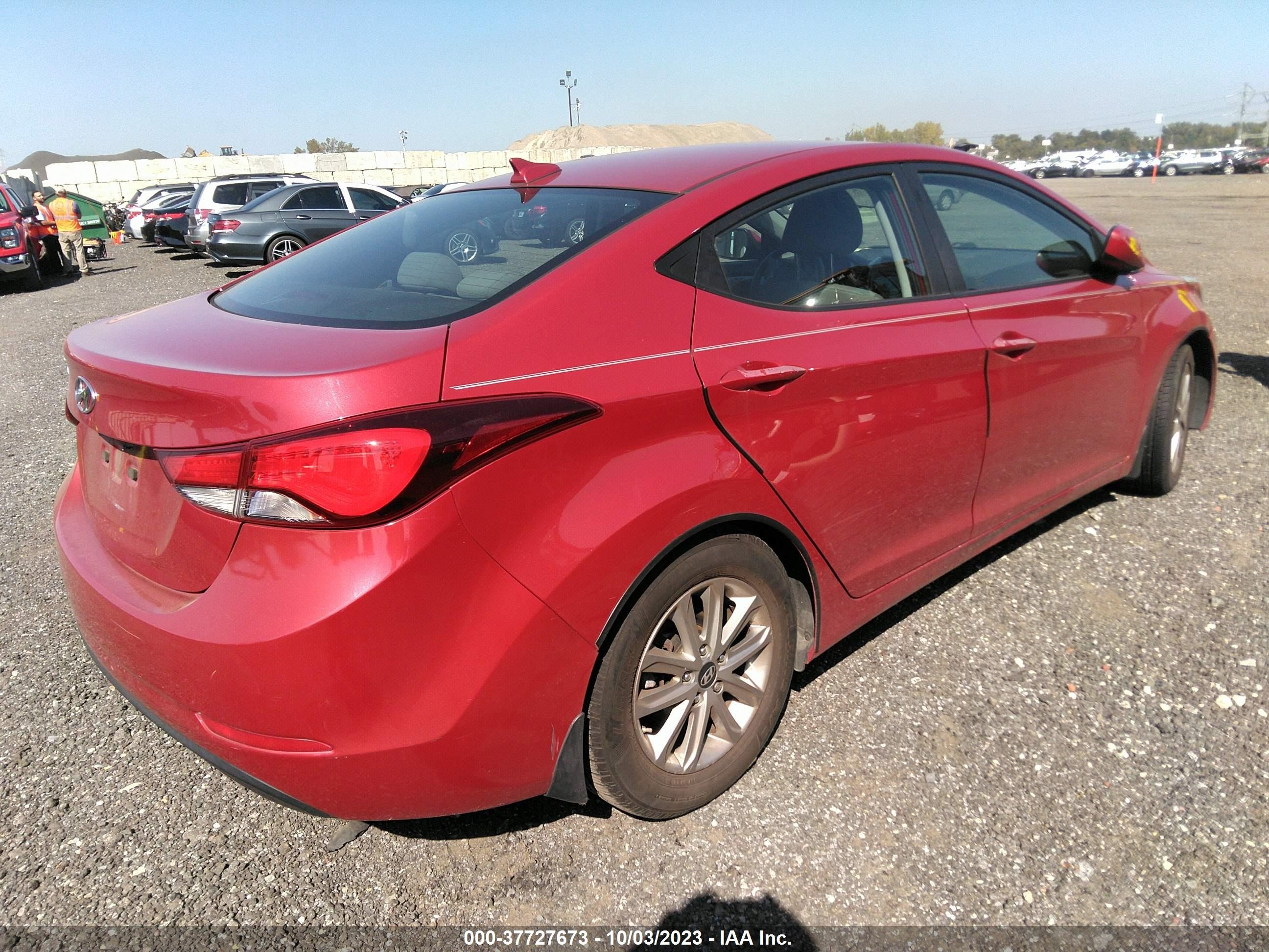 Photo 3 VIN: KMHDH4AE2GU527998 - HYUNDAI ELANTRA 