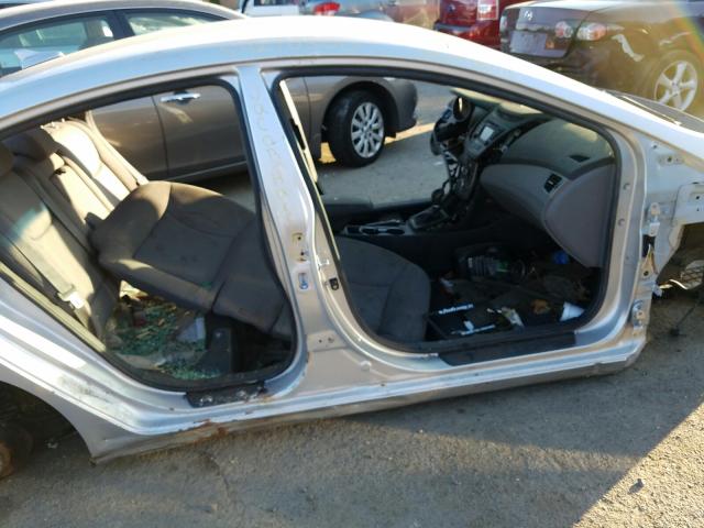 Photo 8 VIN: KMHDH4AE2GU531100 - HYUNDAI ELANTRA SE 