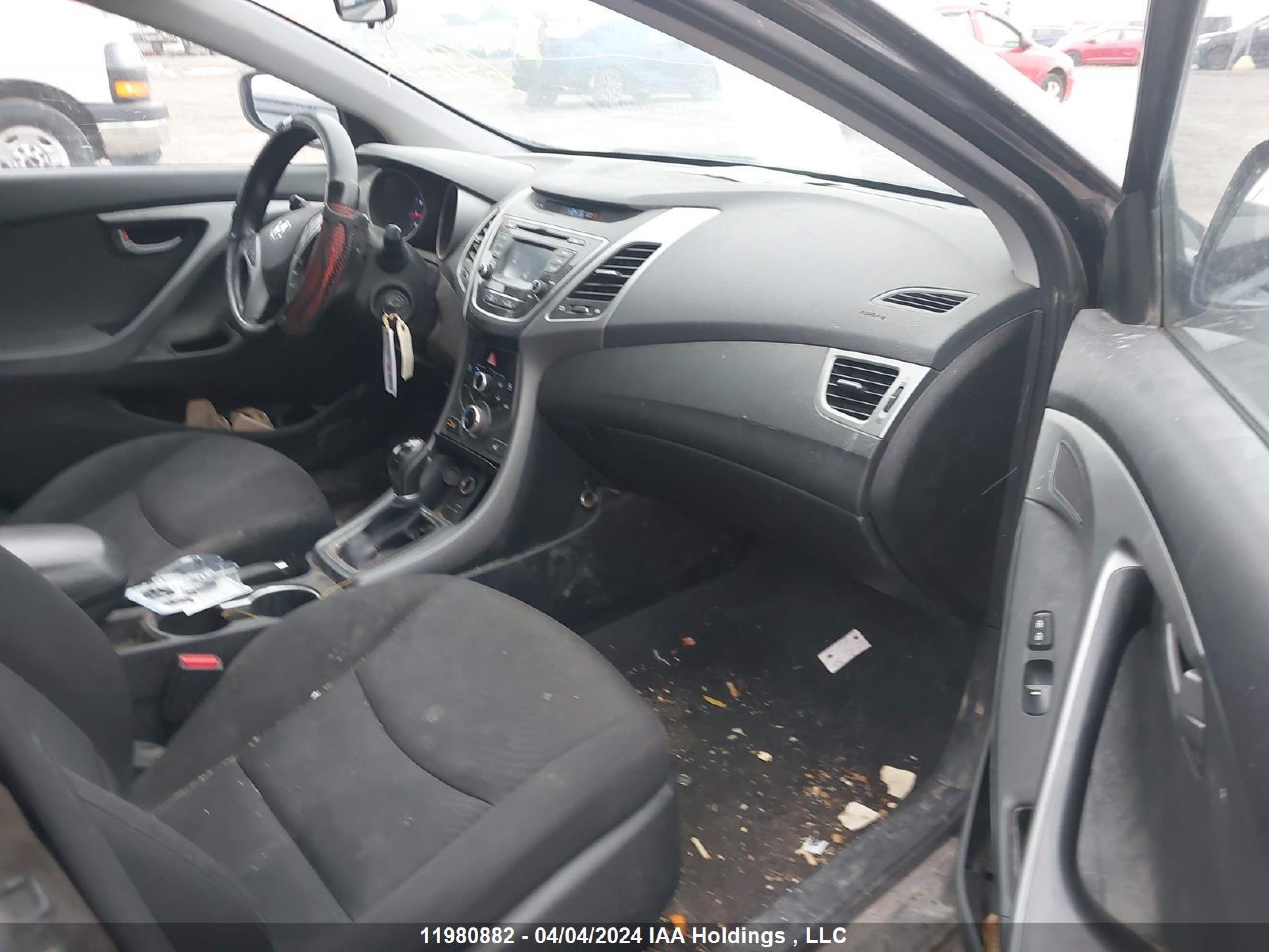 Photo 4 VIN: KMHDH4AE2GU569166 - HYUNDAI ELANTRA 