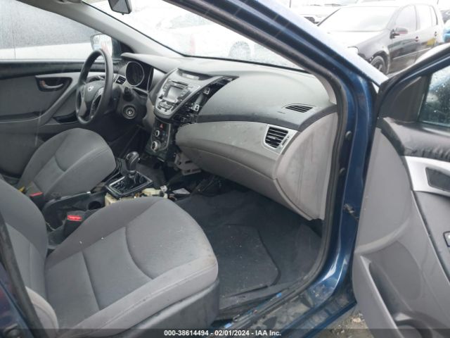 Photo 4 VIN: KMHDH4AE2GU569913 - HYUNDAI ELANTRA 