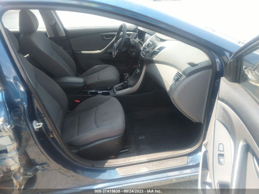 Photo 4 VIN: KMHDH4AE2GU606832 - HYUNDAI ELANTRA 