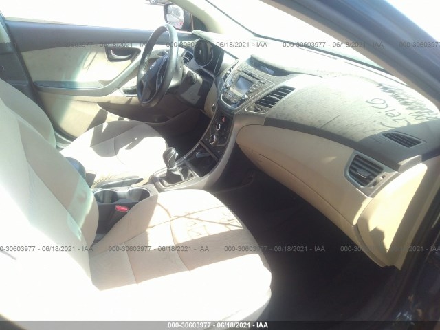 Photo 4 VIN: KMHDH4AE2GU636302 - HYUNDAI ELANTRA 