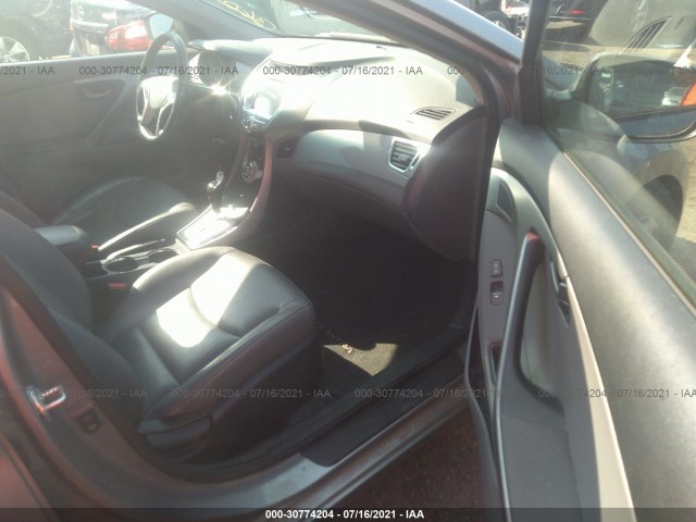 Photo 4 VIN: KMHDH4AE3BU082826 - HYUNDAI ELANTRA 