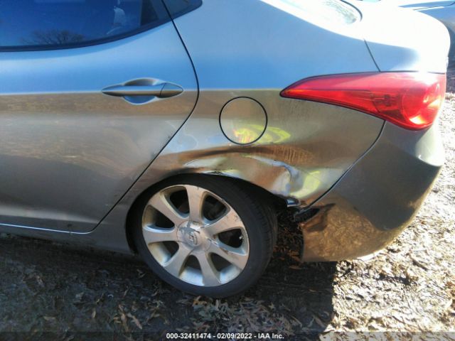 Photo 5 VIN: KMHDH4AE3BU106039 - HYUNDAI ELANTRA 