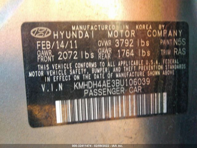 Photo 8 VIN: KMHDH4AE3BU106039 - HYUNDAI ELANTRA 