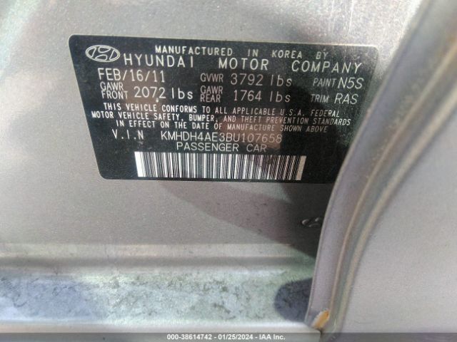 Photo 8 VIN: KMHDH4AE3BU107658 - HYUNDAI ELANTRA 