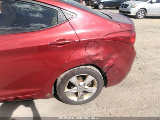 Photo 5 VIN: KMHDH4AE3BU116604 - HYUNDAI ELANTRA 