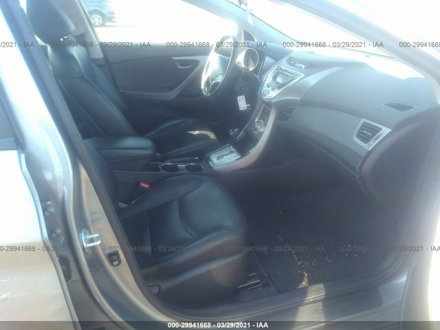 Photo 4 VIN: KMHDH4AE3BU120488 - HYUNDAI ELANTRA 