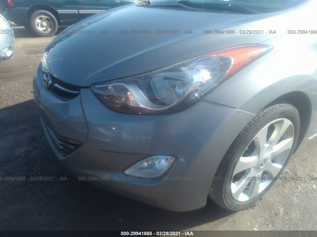 Photo 5 VIN: KMHDH4AE3BU120488 - HYUNDAI ELANTRA 