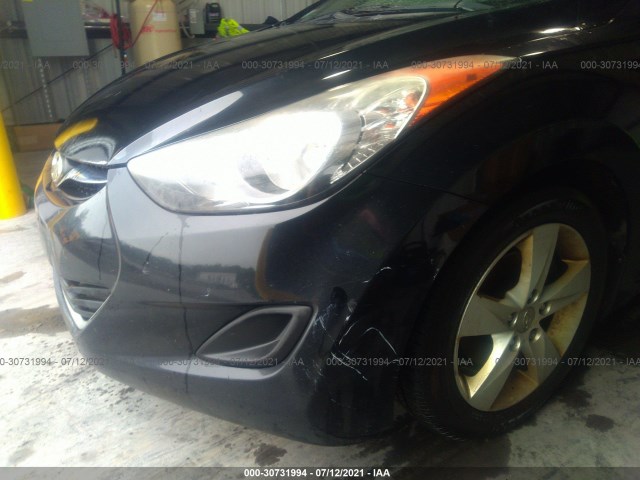 Photo 5 VIN: KMHDH4AE3BU125772 - HYUNDAI ELANTRA 