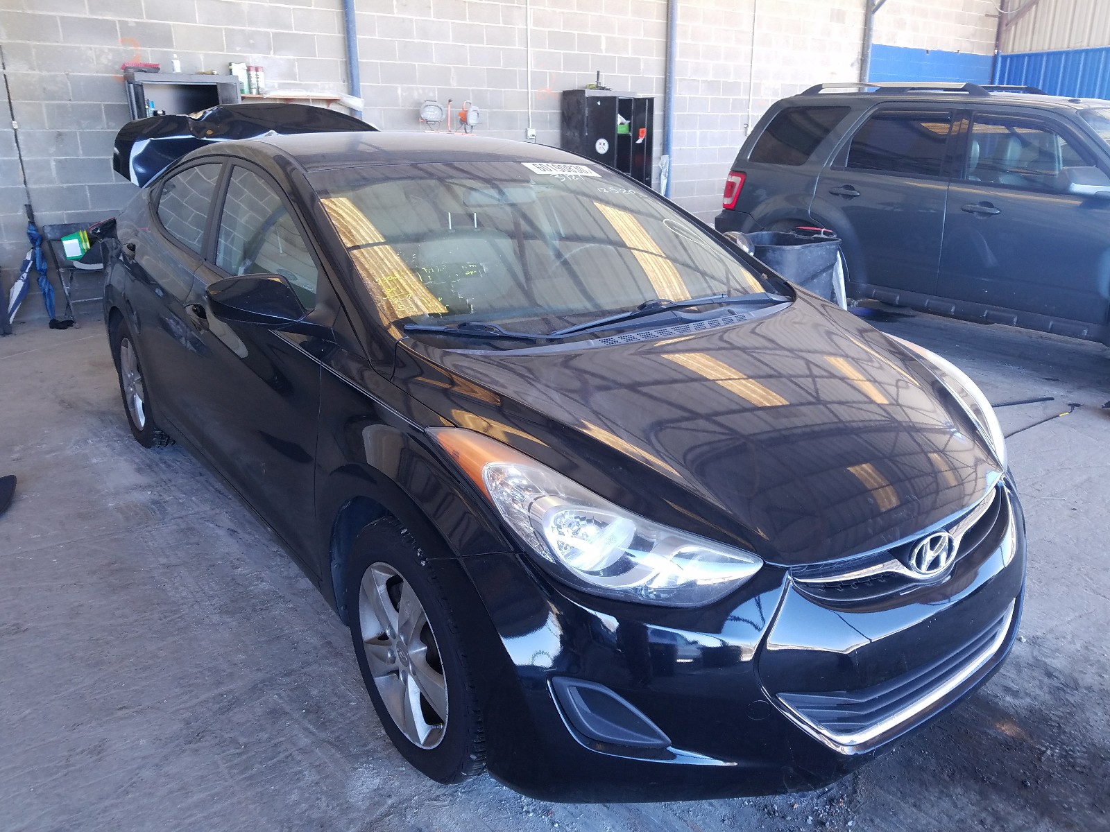 Photo 0 VIN: KMHDH4AE3BU133421 - HYUNDAI ELANTRA GL 