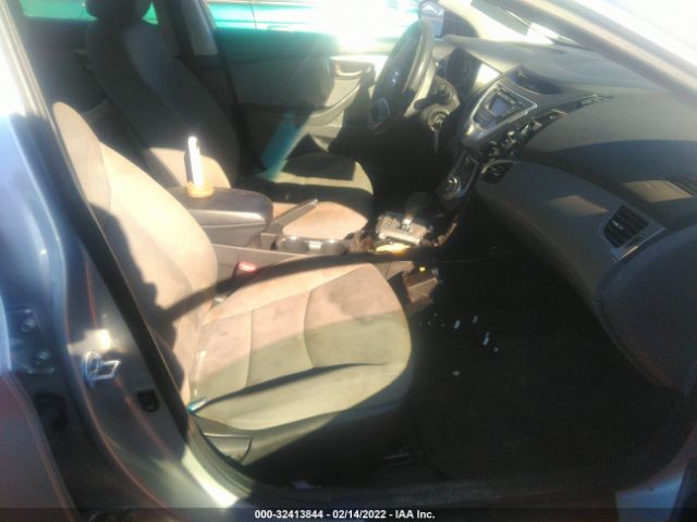 Photo 4 VIN: KMHDH4AE3BU134343 - HYUNDAI ELANTRA 