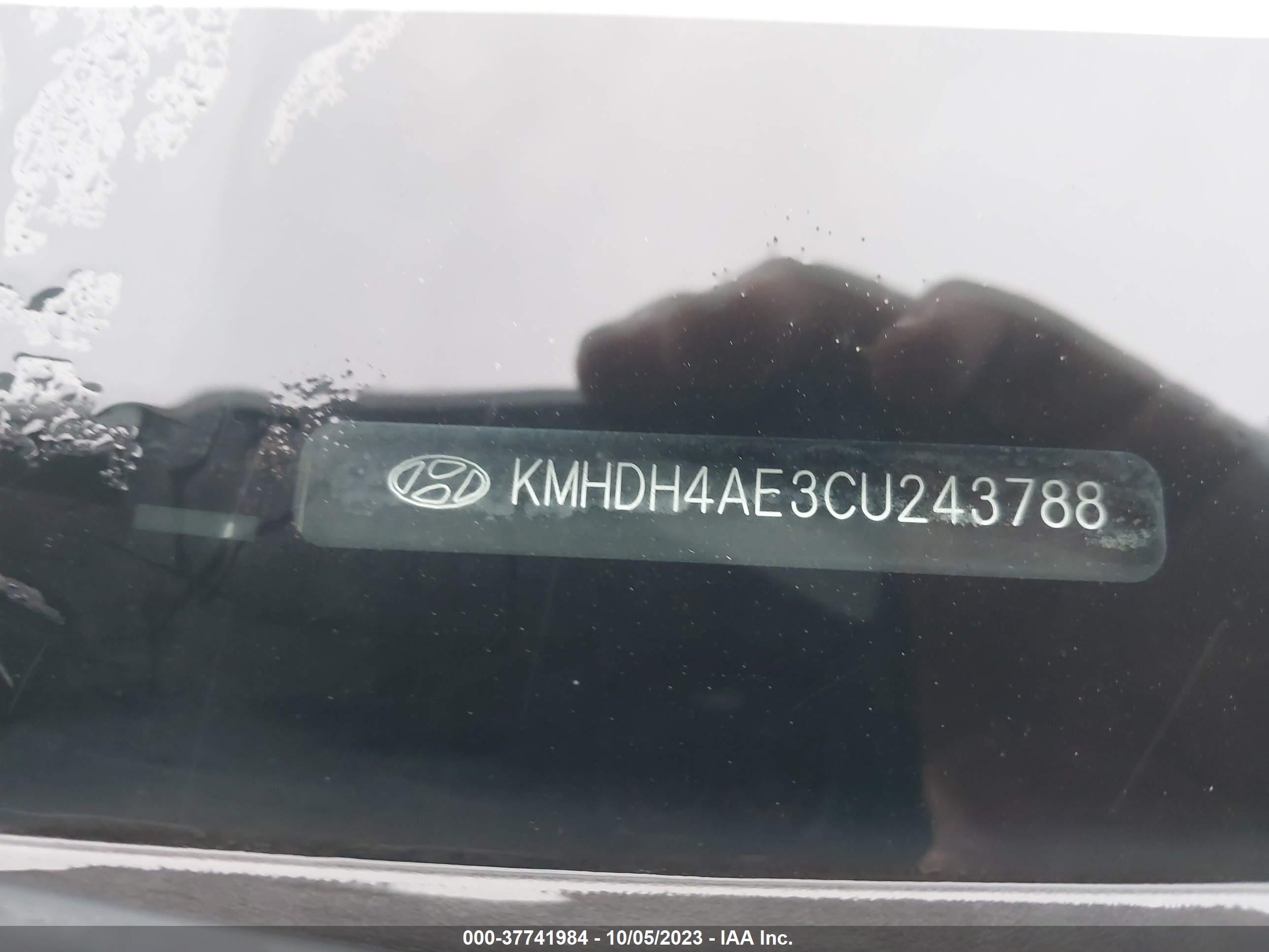 Photo 8 VIN: KMHDH4AE3CU243788 - HYUNDAI ELANTRA 