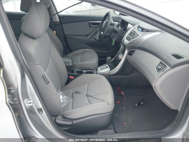 Photo 4 VIN: KMHDH4AE3CU260011 - HYUNDAI ELANTRA 