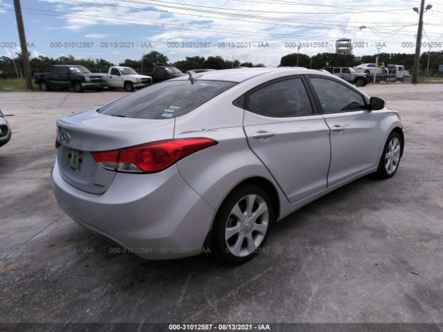 Photo 3 VIN: KMHDH4AE3CU260381 - HYUNDAI ELANTRA 