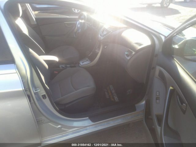 Photo 4 VIN: KMHDH4AE3CU268271 - HYUNDAI ELANTRA 