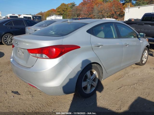 Photo 3 VIN: KMHDH4AE3CU301043 - HYUNDAI ELANTRA 