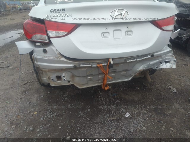 Photo 5 VIN: KMHDH4AE3CU309675 - HYUNDAI ELANTRA 