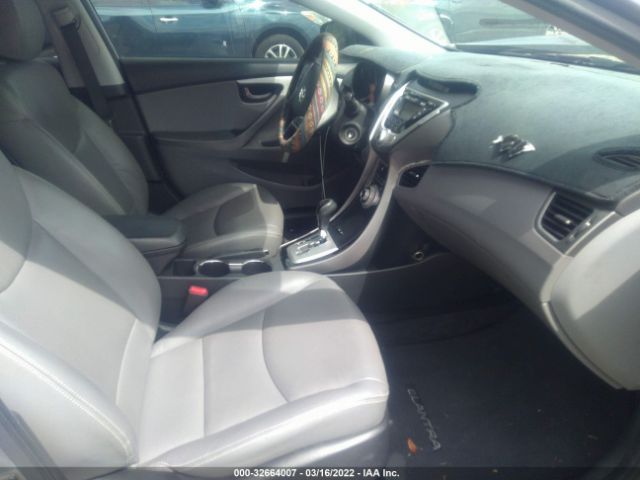 Photo 4 VIN: KMHDH4AE3CU317775 - HYUNDAI ELANTRA 