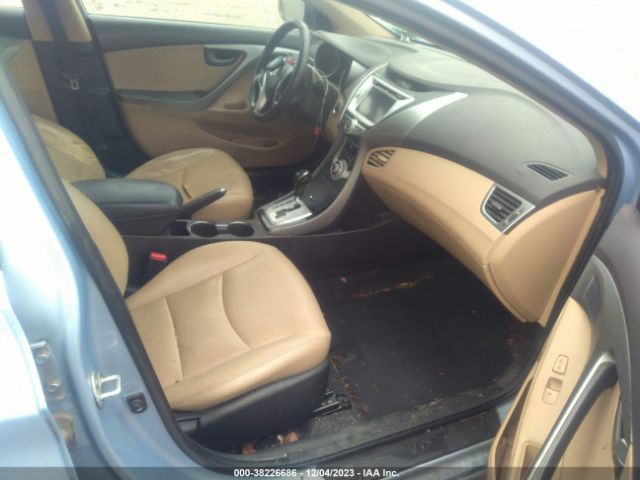 Photo 4 VIN: KMHDH4AE3CU325164 - HYUNDAI ELANTRA 