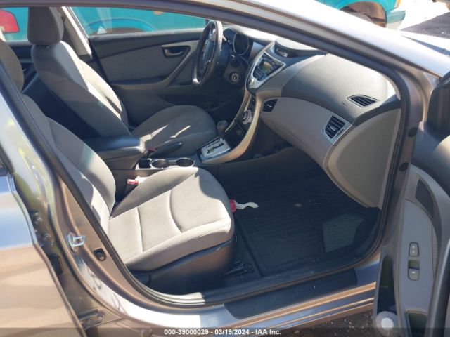 Photo 4 VIN: KMHDH4AE3CU368743 - HYUNDAI ELANTRA 