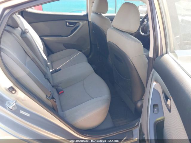 Photo 7 VIN: KMHDH4AE3CU368743 - HYUNDAI ELANTRA 