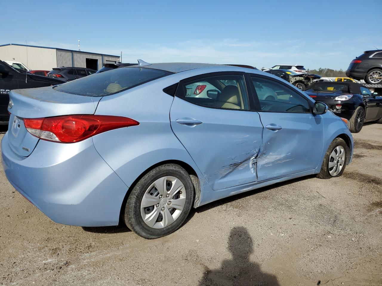 Photo 2 VIN: KMHDH4AE3CU399541 - HYUNDAI ELANTRA 