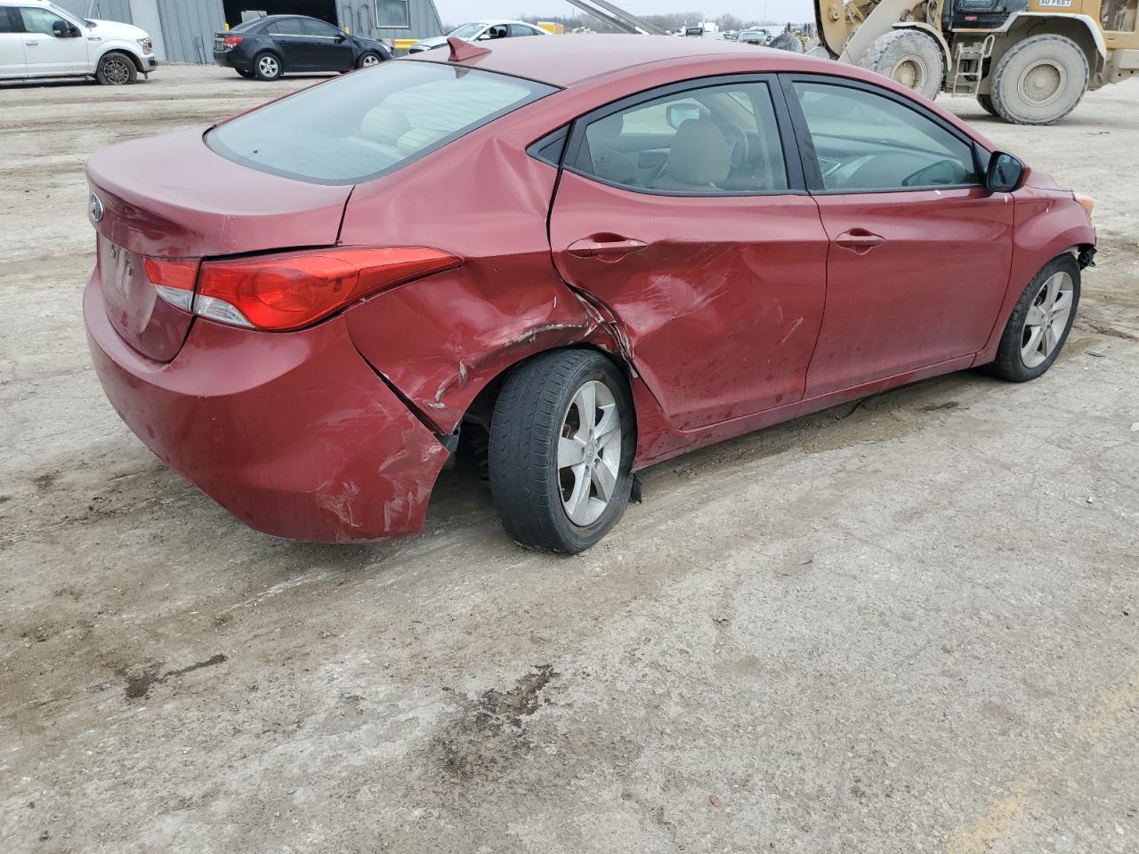 Photo 2 VIN: KMHDH4AE3CU463433 - HYUNDAI ELANTRA 