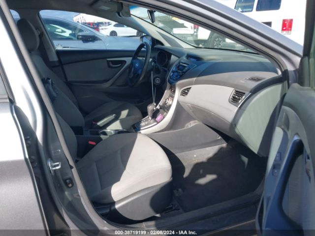 Photo 4 VIN: KMHDH4AE3DU009488 - HYUNDAI ELANTRA 