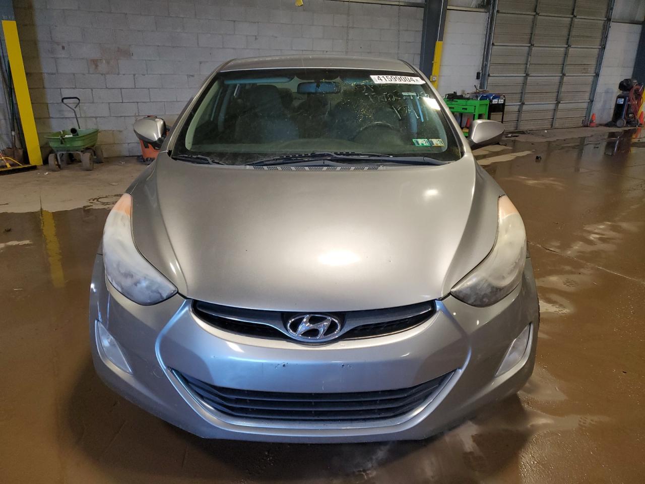 Photo 4 VIN: KMHDH4AE3DU561363 - HYUNDAI ELANTRA 