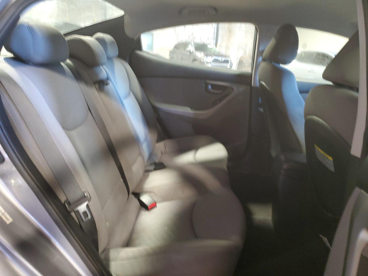 Photo 9 VIN: KMHDH4AE3DU561363 - HYUNDAI ELANTRA 