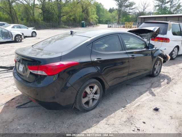 Photo 3 VIN: KMHDH4AE3DU609542 - HYUNDAI ELANTRA 