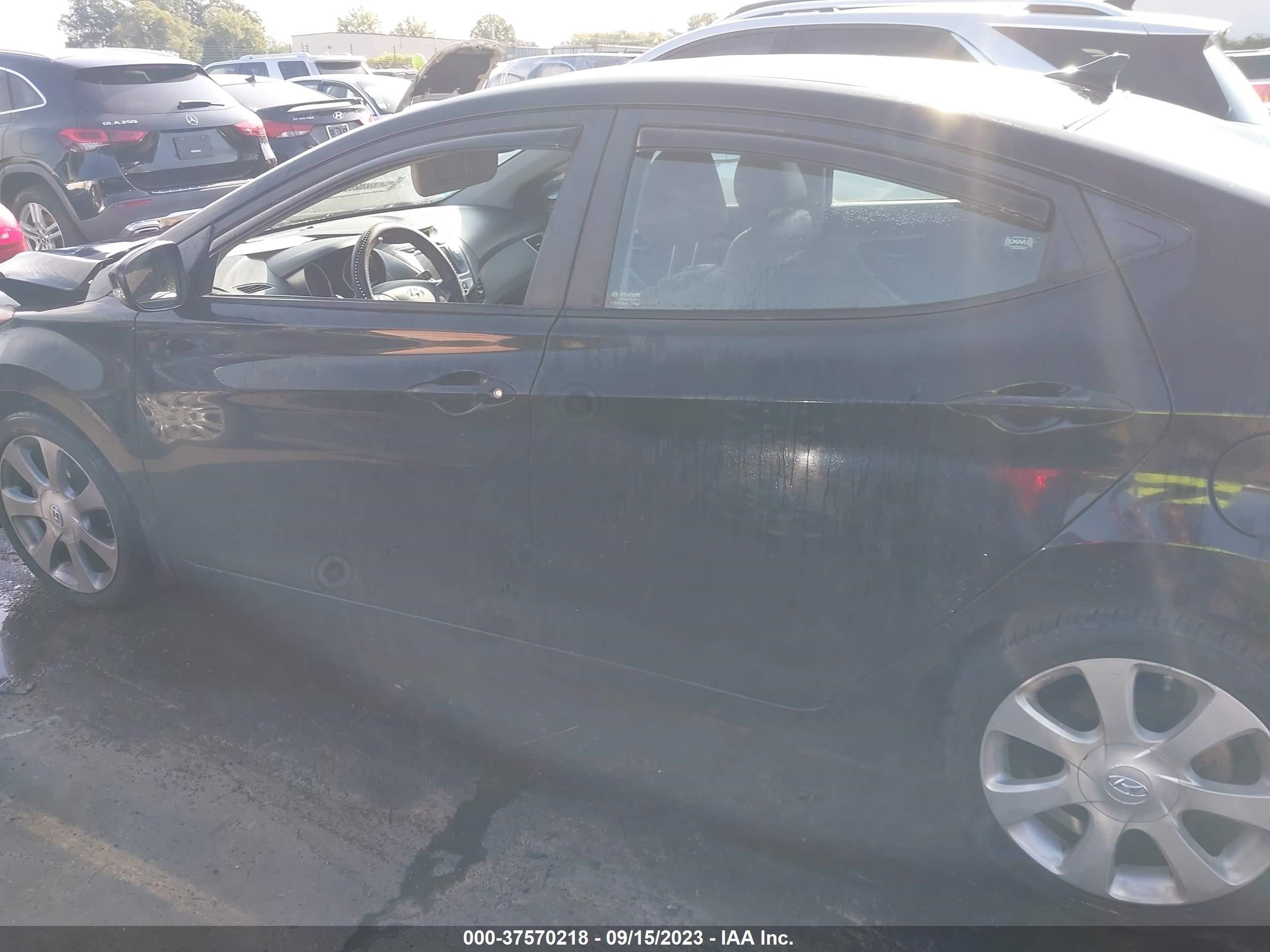 Photo 14 VIN: KMHDH4AE3DU614398 - HYUNDAI ELANTRA 