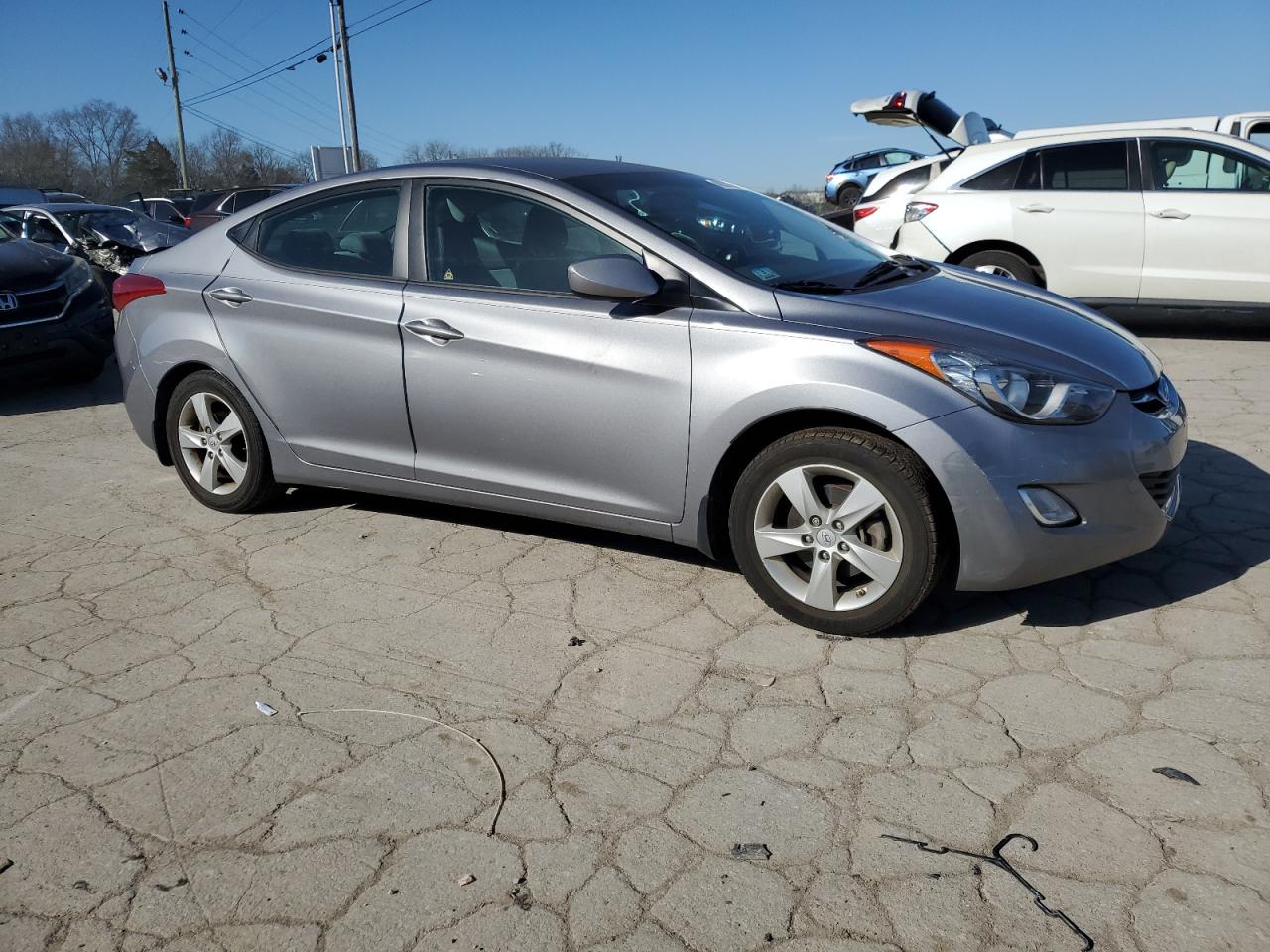 Photo 3 VIN: KMHDH4AE3DU677484 - HYUNDAI ELANTRA 