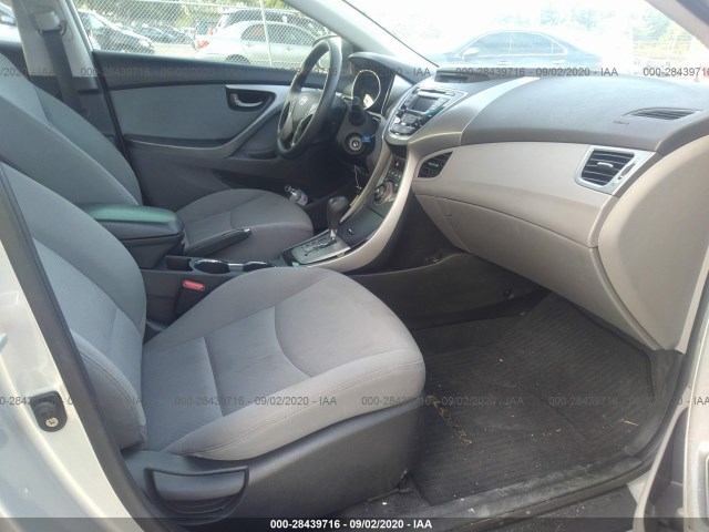 Photo 4 VIN: KMHDH4AE3DU859668 - HYUNDAI ELANTRA 